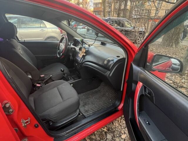 Красный Шевроле Авео, объемом двигателя 1.5 л и пробегом 184 тыс. км за 3000 $, фото 11 на Automoto.ua