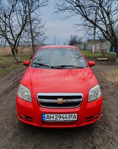 Красный Шевроле Авео, объемом двигателя 1.5 л и пробегом 205 тыс. км за 4100 $, фото 2 на Automoto.ua