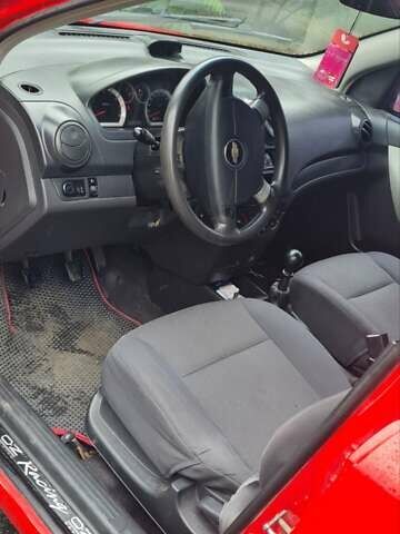 Красный Шевроле Авео, объемом двигателя 1.5 л и пробегом 176 тыс. км за 2699 $, фото 3 на Automoto.ua