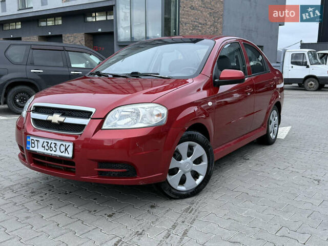 Красный Шевроле Авео, объемом двигателя 1.4 л и пробегом 180 тыс. км за 3300 $, фото 1 на Automoto.ua