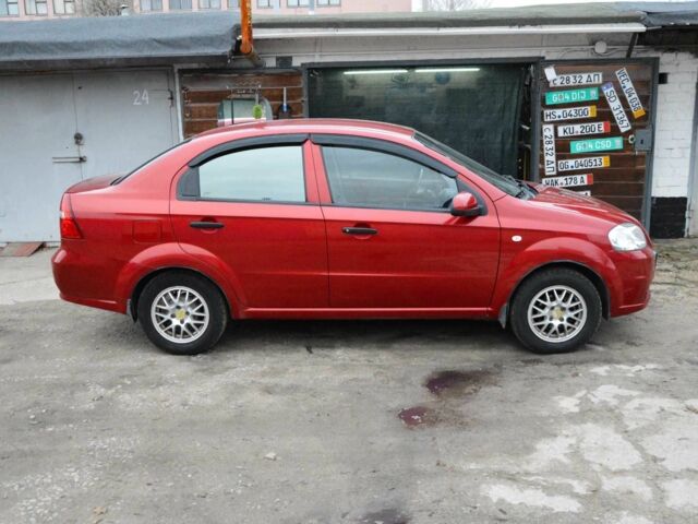 Красный Шевроле Авео, объемом двигателя 1.5 л и пробегом 87 тыс. км за 4800 $, фото 4 на Automoto.ua