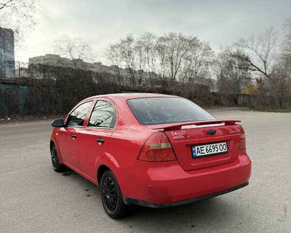 Красный Шевроле Авео, объемом двигателя 1.5 л и пробегом 187 тыс. км за 3300 $, фото 6 на Automoto.ua