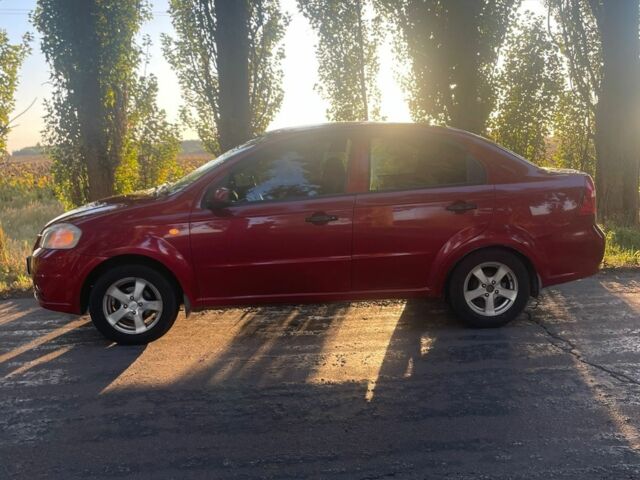 Красный Шевроле Авео, объемом двигателя 1.5 л и пробегом 210 тыс. км за 3400 $, фото 11 на Automoto.ua