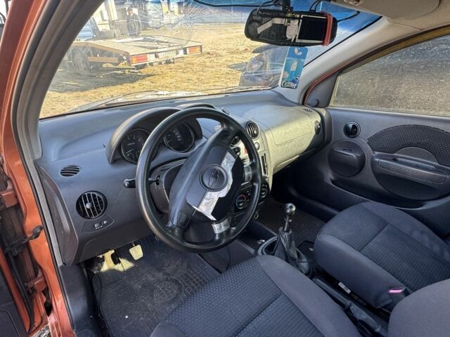 Червоний Шевроле Авео, об'ємом двигуна 1.5 л та пробігом 179 тис. км за 1100 $, фото 14 на Automoto.ua