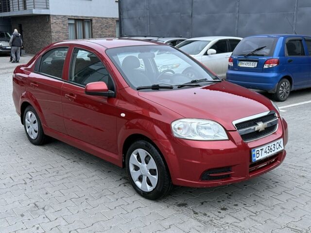 Красный Шевроле Авео, объемом двигателя 1.4 л и пробегом 180 тыс. км за 3300 $, фото 5 на Automoto.ua
