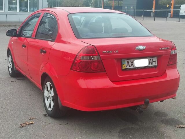 Червоний Шевроле Авео, об'ємом двигуна 1.5 л та пробігом 185 тис. км за 2800 $, фото 2 на Automoto.ua