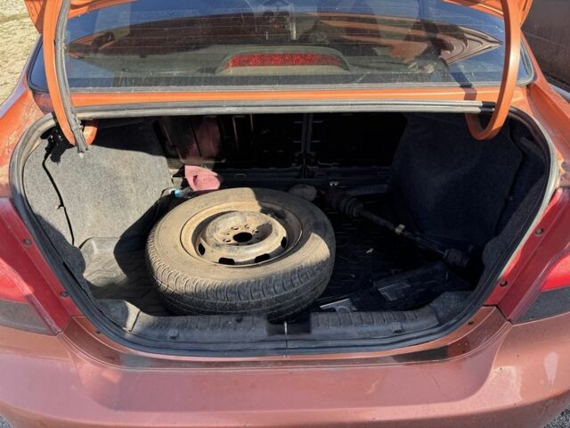 Червоний Шевроле Авео, об'ємом двигуна 1.5 л та пробігом 179 тис. км за 1100 $, фото 12 на Automoto.ua