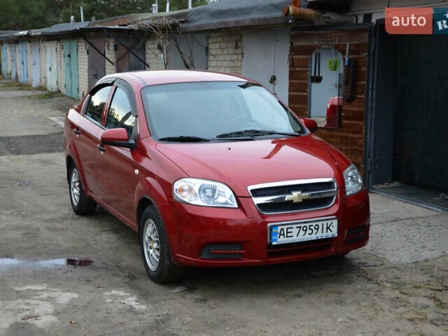 Красный Шевроле Авео, объемом двигателя 1.5 л и пробегом 87 тыс. км за 4800 $, фото 3 на Automoto.ua