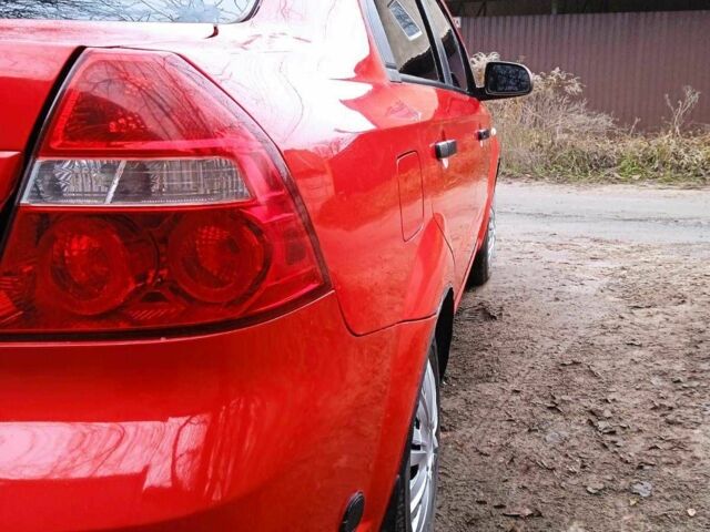 Красный Шевроле Авео, объемом двигателя 1.5 л и пробегом 180 тыс. км за 4500 $, фото 13 на Automoto.ua