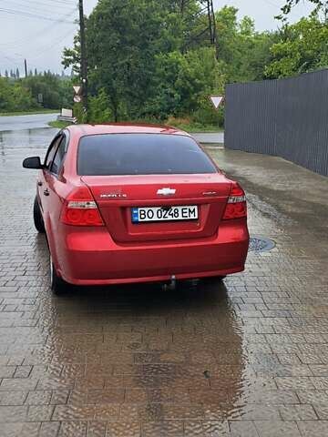 Красный Шевроле Авео, объемом двигателя 1.5 л и пробегом 194 тыс. км за 3000 $, фото 7 на Automoto.ua