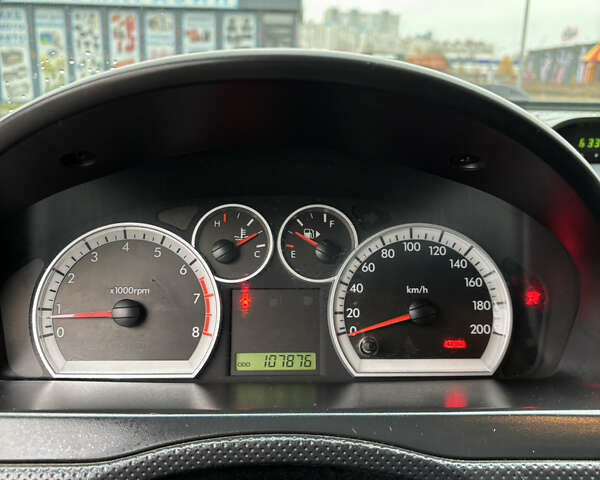 Красный Шевроле Авео, объемом двигателя 1.5 л и пробегом 107 тыс. км за 2100 $, фото 8 на Automoto.ua