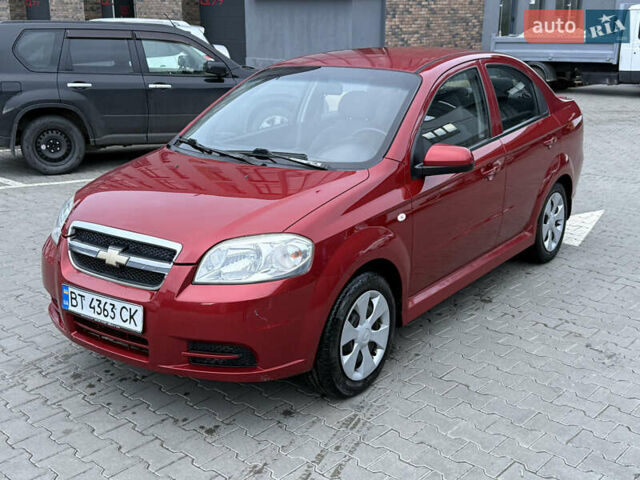 Красный Шевроле Авео, объемом двигателя 1.4 л и пробегом 180 тыс. км за 3300 $, фото 7 на Automoto.ua