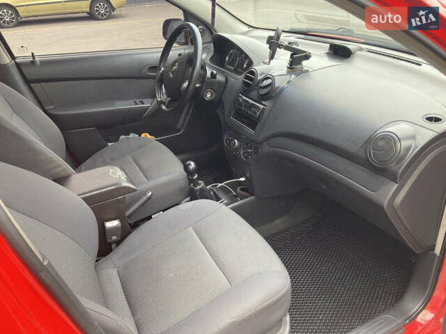 Червоний Шевроле Авео, об'ємом двигуна 1.5 л та пробігом 180 тис. км за 3600 $, фото 17 на Automoto.ua