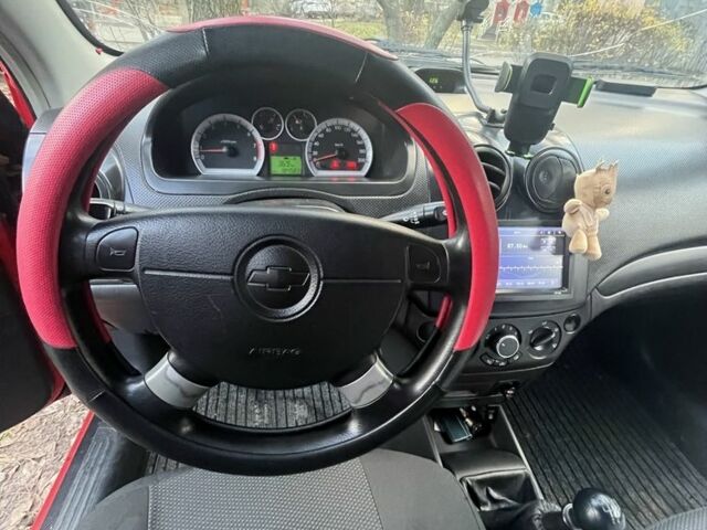 Красный Шевроле Авео, объемом двигателя 1.5 л и пробегом 184 тыс. км за 3000 $, фото 12 на Automoto.ua