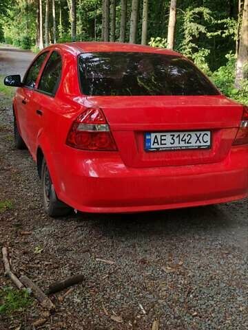 Красный Шевроле Авео, объемом двигателя 1.5 л и пробегом 178 тыс. км за 2699 $, фото 6 на Automoto.ua