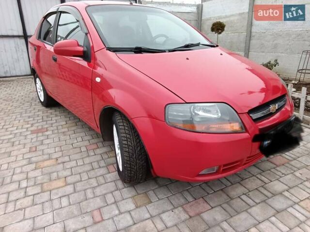 Красный Шевроле Авео, объемом двигателя 1.5 л и пробегом 190 тыс. км за 3700 $, фото 3 на Automoto.ua