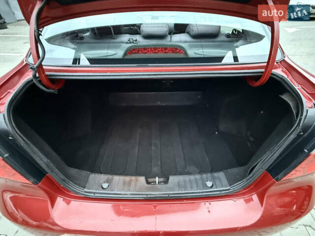 Красный Шевроле Авео, объемом двигателя 1.4 л и пробегом 180 тыс. км за 3300 $, фото 13 на Automoto.ua