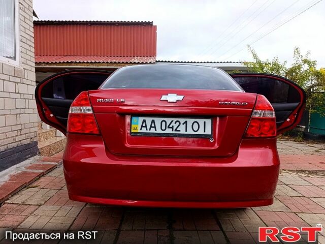 Червоний Шевроле Авео, об'ємом двигуна 1.5 л та пробігом 160 тис. км за 3800 $, фото 1 на Automoto.ua