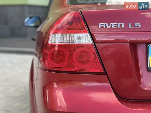 Красный Шевроле Авео, объемом двигателя 1.5 л и пробегом 76 тыс. км за 4750 $, фото 2 на Automoto.ua