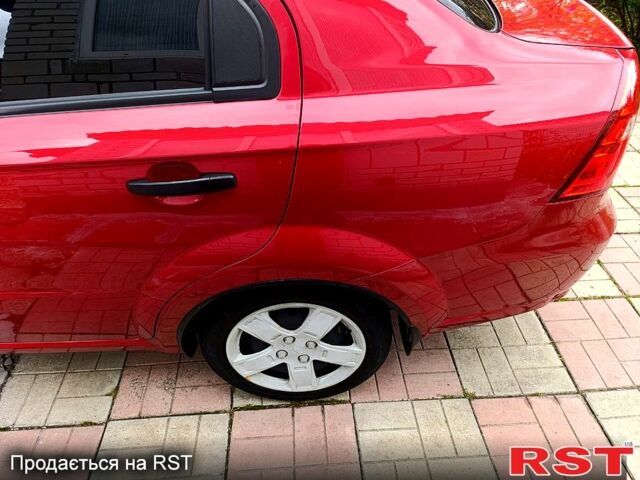 Червоний Шевроле Авео, об'ємом двигуна 1.5 л та пробігом 160 тис. км за 3800 $, фото 3 на Automoto.ua