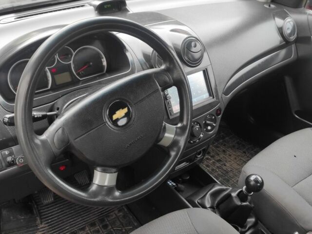 Червоний Шевроле Авео, об'ємом двигуна 1.5 л та пробігом 180 тис. км за 2300 $, фото 6 на Automoto.ua