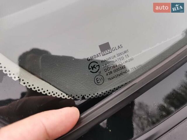 Красный Шевроле Авео, объемом двигателя 1.5 л и пробегом 160 тыс. км за 4200 $, фото 2 на Automoto.ua