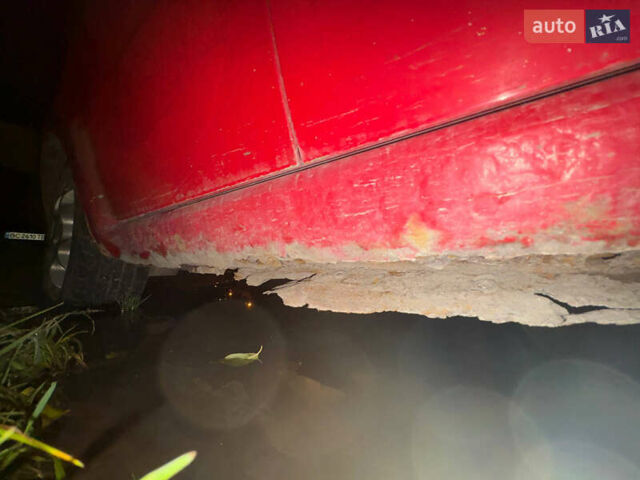 Красный Шевроле Авео, объемом двигателя 0 л и пробегом 250 тыс. км за 1500 $, фото 5 на Automoto.ua