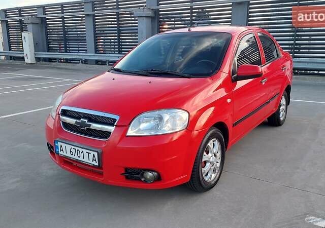 Красный Шевроле Авео, объемом двигателя 1.5 л и пробегом 240 тыс. км за 2750 $, фото 1 на Automoto.ua