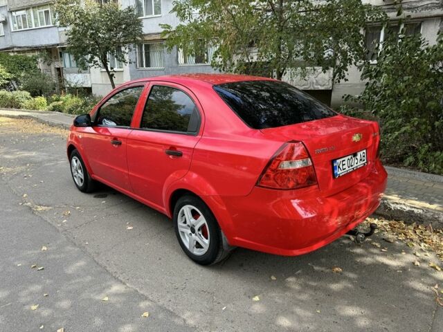 Красный Шевроле Авео, объемом двигателя 1.5 л и пробегом 215 тыс. км за 3800 $, фото 4 на Automoto.ua