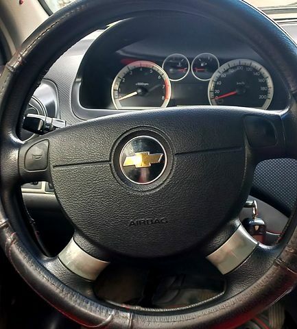 Червоний Шевроле Авео, об'ємом двигуна 1.5 л та пробігом 168 тис. км за 4200 $, фото 8 на Automoto.ua