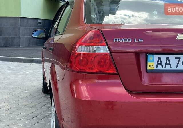 Красный Шевроле Авео, объемом двигателя 1.5 л и пробегом 76 тыс. км за 4750 $, фото 3 на Automoto.ua