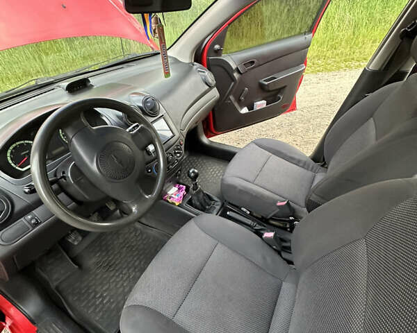 Червоний Шевроле Авео, об'ємом двигуна 1.5 л та пробігом 144 тис. км за 4700 $, фото 21 на Automoto.ua
