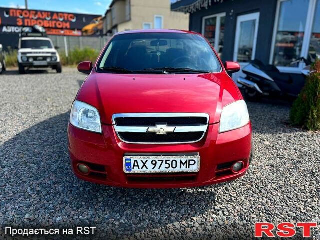 Красный Шевроле Авео, объемом двигателя 1.5 л и пробегом 181 тыс. км за 3999 $, фото 1 на Automoto.ua