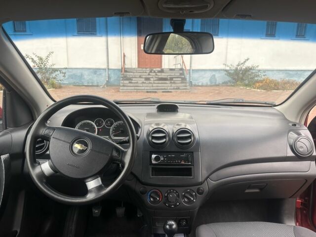 Червоний Шевроле Авео, об'ємом двигуна 1.5 л та пробігом 200 тис. км за 3500 $, фото 5 на Automoto.ua