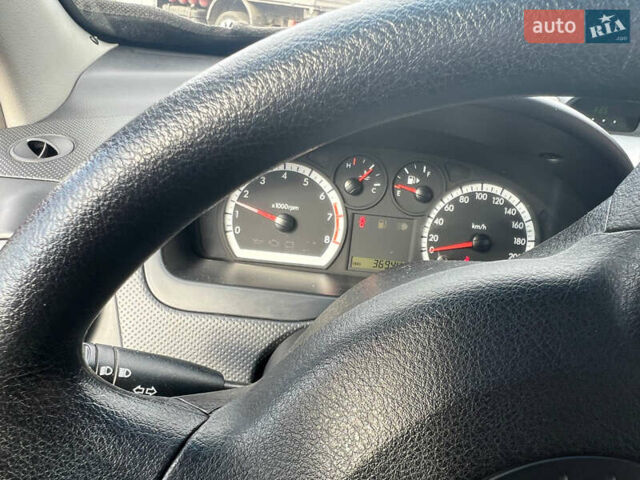 Шевроле Авео 2007 в Сумах на Automoto.ua Красный Шевроле Авео, объемом двигателя 1.5 л и пробегом 37 тыс. км за 4950 $, фото 2 на Automoto.ua