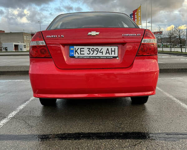 Красный Шевроле Авео, объемом двигателя 1.5 л и пробегом 131 тыс. км за 4543 $, фото 3 на Automoto.ua