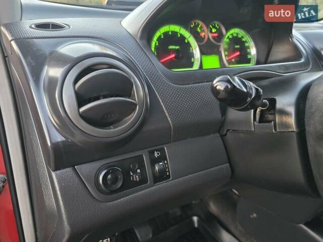 Шевроле Авео 2007 у Хмельницькому на Automoto.ua Червоний Шевроле Авео, об'ємом двигуна 1.5 л та пробігом 180 тис. км за 3299 $, фото 15 на Automoto.ua