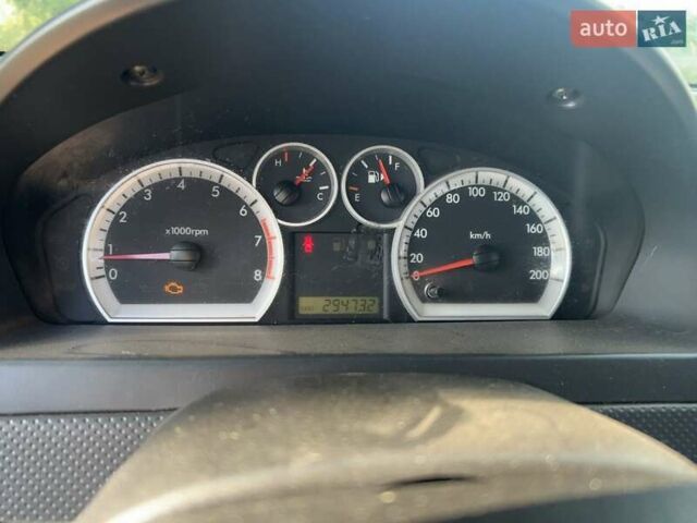 Червоний Шевроле Авео, об'ємом двигуна 1.5 л та пробігом 294 тис. км за 2800 $, фото 9 на Automoto.ua