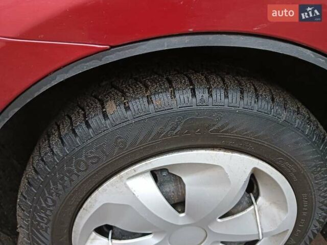 Червоний Шевроле Авео, об'ємом двигуна 1.5 л та пробігом 215 тис. км за 3800 $, фото 18 на Automoto.ua