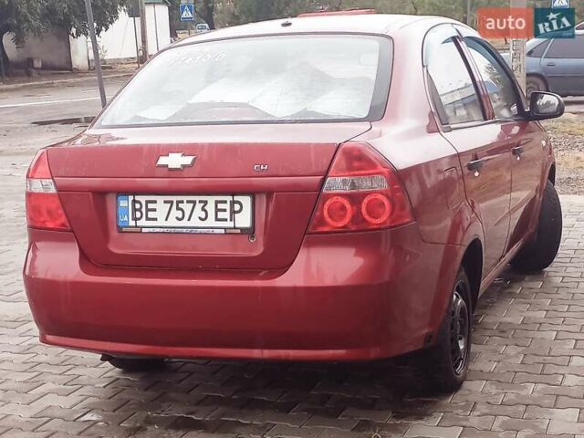 Красный Шевроле Авео, объемом двигателя 1.5 л и пробегом 258 тыс. км за 3300 $, фото 6 на Automoto.ua