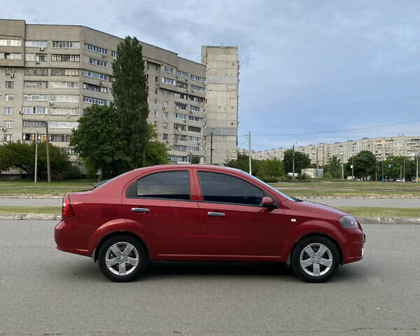 Красный Шевроле Авео, объемом двигателя 1.5 л и пробегом 280 тыс. км за 3800 $, фото 14 на Automoto.ua