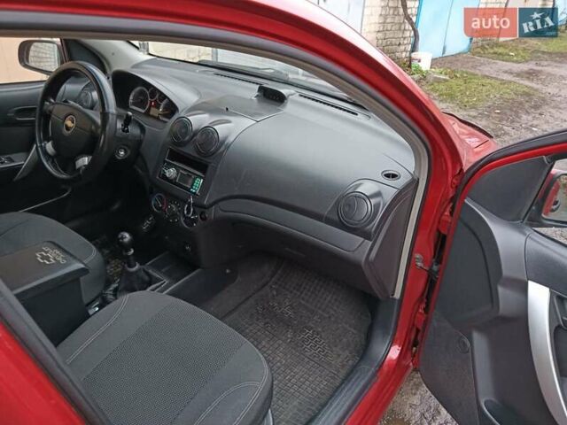 Червоний Шевроле Авео, об'ємом двигуна 1.5 л та пробігом 215 тис. км за 3800 $, фото 11 на Automoto.ua