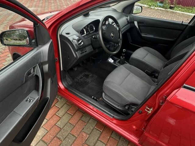 Червоний Шевроле Авео, об'ємом двигуна 1.5 л та пробігом 200 тис. км за 3500 $, фото 7 на Automoto.ua