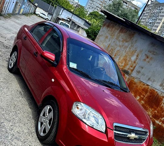 Красный Шевроле Авео, объемом двигателя 1.5 л и пробегом 74 тыс. км за 4600 $, фото 4 на Automoto.ua