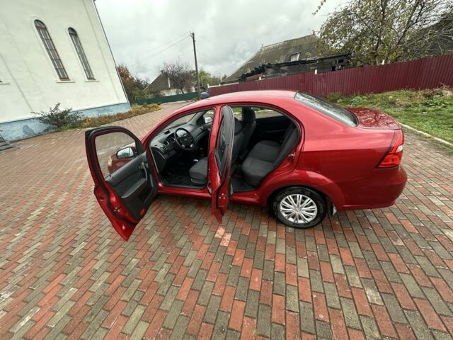 Червоний Шевроле Авео, об'ємом двигуна 1.5 л та пробігом 200 тис. км за 3500 $, фото 6 на Automoto.ua