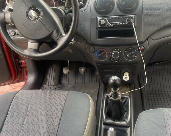 Червоний Шевроле Авео, об'ємом двигуна 1.5 л та пробігом 119 тис. км за 4500 $, фото 6 на Automoto.ua