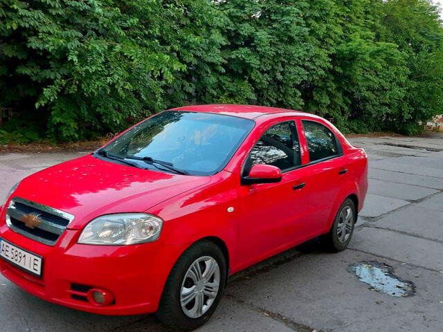 Червоний Шевроле Авео, об'ємом двигуна 1.5 л та пробігом 177 тис. км за 1950 $, фото 5 на Automoto.ua