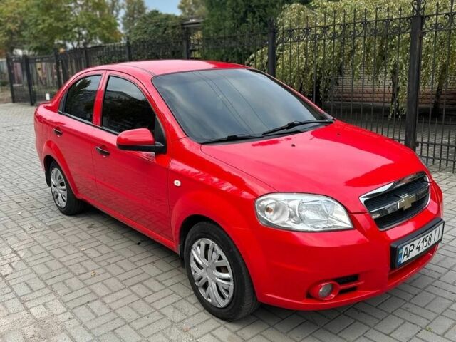 Красный Шевроле Авео, объемом двигателя 1.5 л и пробегом 152 тыс. км за 4500 $, фото 5 на Automoto.ua