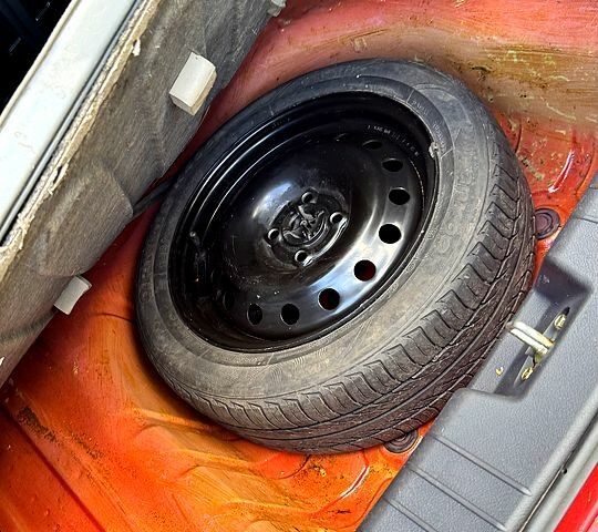 Красный Шевроле Авео, объемом двигателя 1.5 л и пробегом 74 тыс. км за 4600 $, фото 7 на Automoto.ua