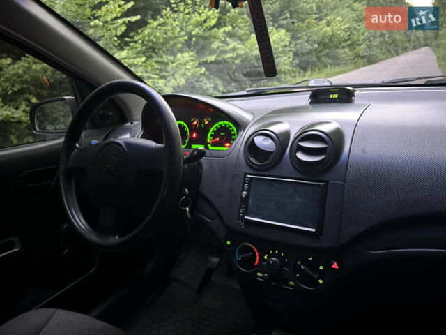 Червоний Шевроле Авео, об'ємом двигуна 1.5 л та пробігом 144 тис. км за 4700 $, фото 30 на Automoto.ua